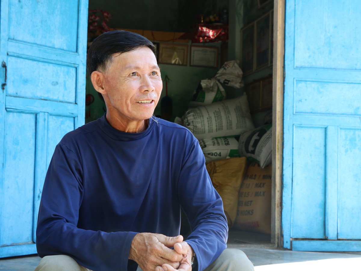 "Gà trống nuôi con": Gánh cả yêu thương còn thiếu - Ảnh 3.