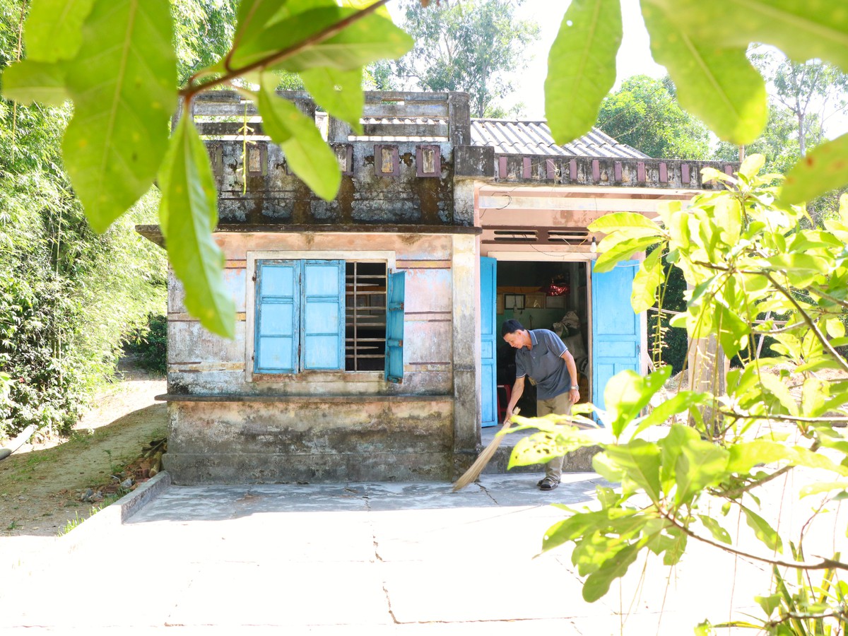 "Gà trống nuôi con": Gánh cả yêu thương còn thiếu - Ảnh 6.