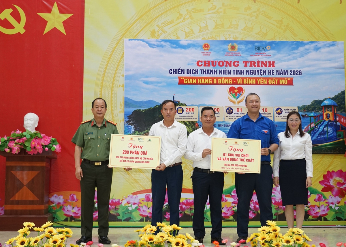Tiếp thêm động lực cho người dân đất Mỏ nơi đầu sóng  - Ảnh 5.