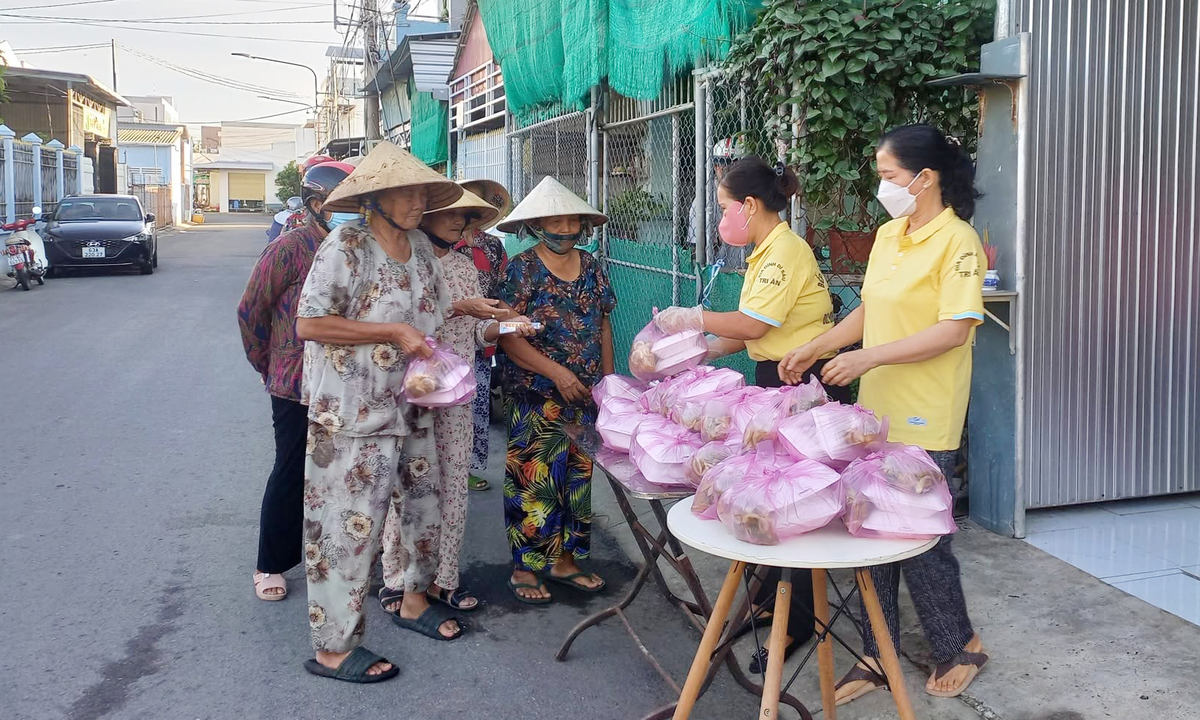 Phụ nữ Vĩnh Long viết tiếp “trang sử mới” bằng nhiều hành động thiết thực- Ảnh 3. Phụ nữ Vĩnh Long viết tiếp “trang sử mới” bằng nhiều hành động thiết thực- Ảnh 3.