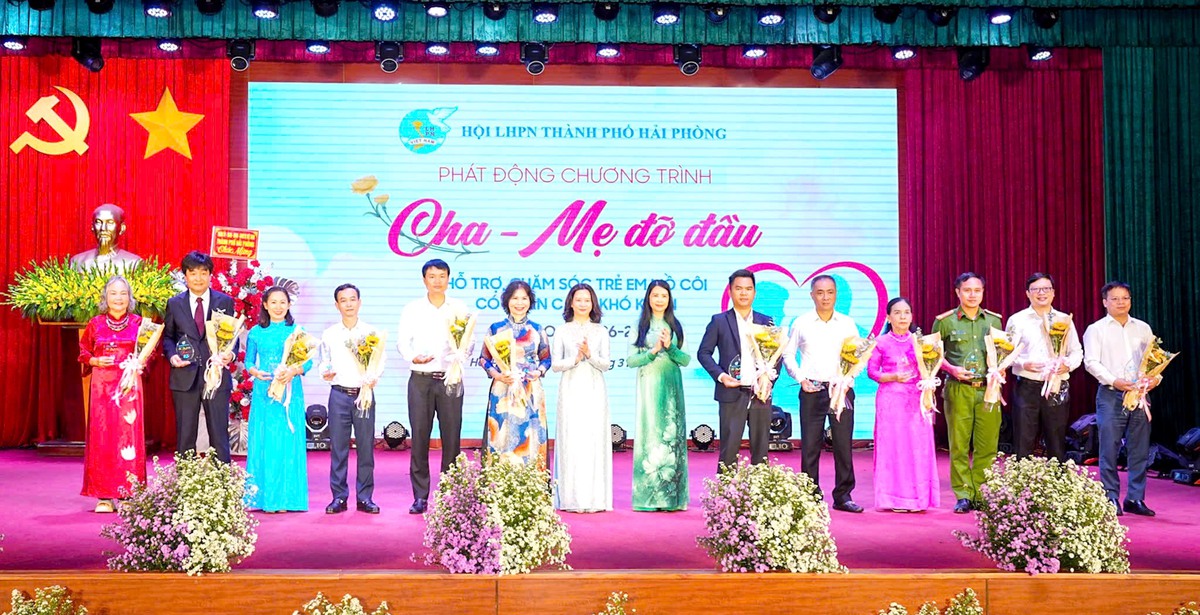 Mô hình "Cha - Mẹ đỡ đầu" tại Hải Phòng: Dang rộng vòng tay yêu thương tới những trẻ em mồ côi- Ảnh 2. Mô hình "Cha - Mẹ đỡ đầu" tại Hải Phòng: Dang rộng vòng tay yêu thương tới những trẻ em mồ côi- Ảnh 2.