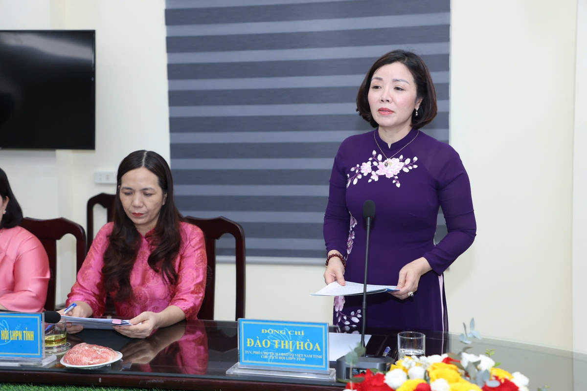 Ninh Bình gặp mặt đoàn đại biểu tham dự Đại hội Phụ nữ toàn quốc XIV - Ảnh 3.