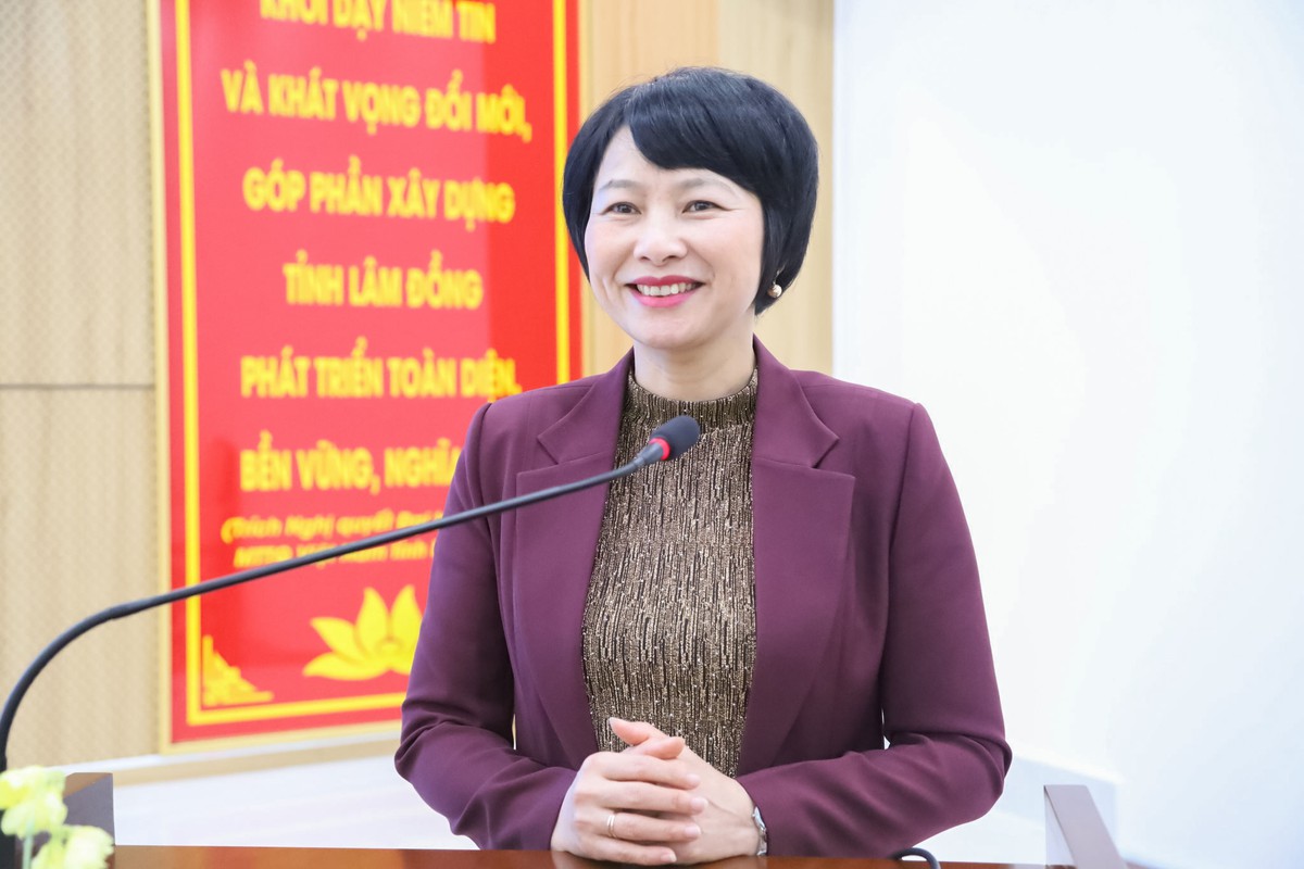 Thường trực Tỉnh ủy Lâm Đồng gặp mặt Đoàn đại biểu dự Đại hội Phụ nữ toàn quốc lần thứ XIV - Ảnh 1.