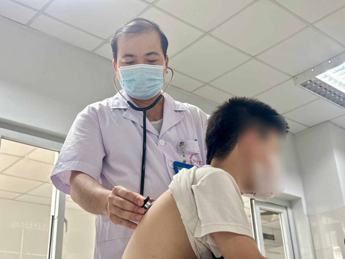Ho kéo dài nhiều năm, bé trai 10 tuổi phát hiện mắc hen phế quản nặng - Ảnh 1.
