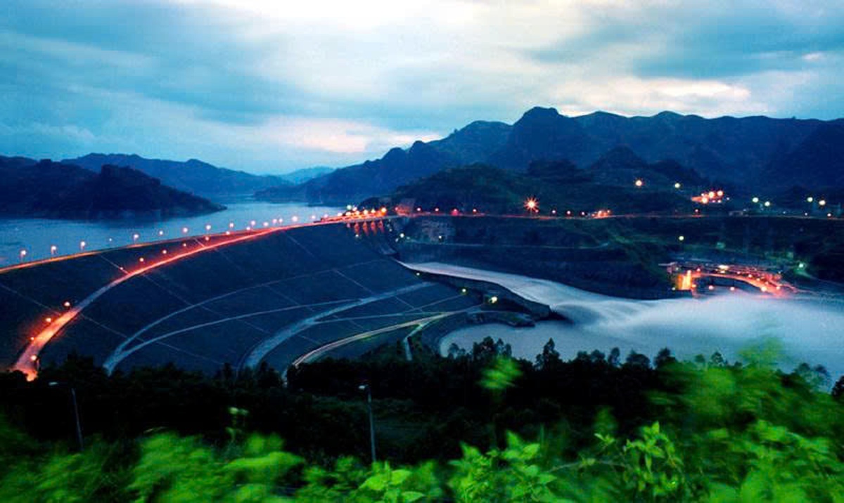 Sau khoản lãi kỷ lục của EVN: Điều nhà đầu tư quan tâm không nằm ở lợi nhuận - Ảnh 3.