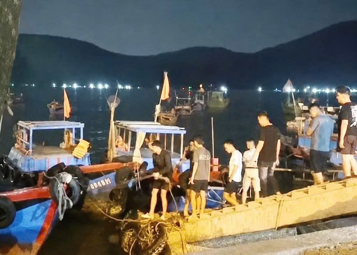 Mang loa công suất lớn sang Hải Minh đòi nợ, 5 thanh niên bị bắt - Ảnh 1.