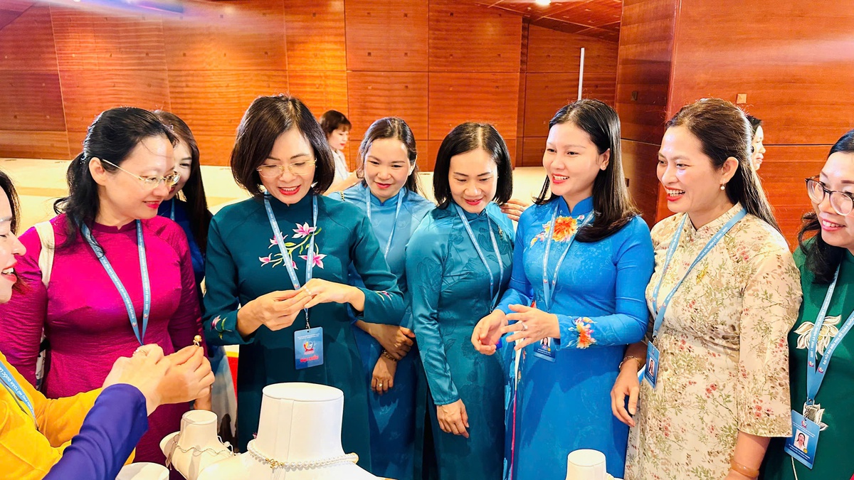 Ấn tượng không gian trưng bày "Phụ nữ khởi nghiệp, phát triển kinh tế và lan tỏa giá trị Việt"- Ảnh 7. Ấn tượng không gian trưng bày "Phụ nữ khởi nghiệp, phát triển kinh tế và lan tỏa giá trị Việt"- Ảnh 7.