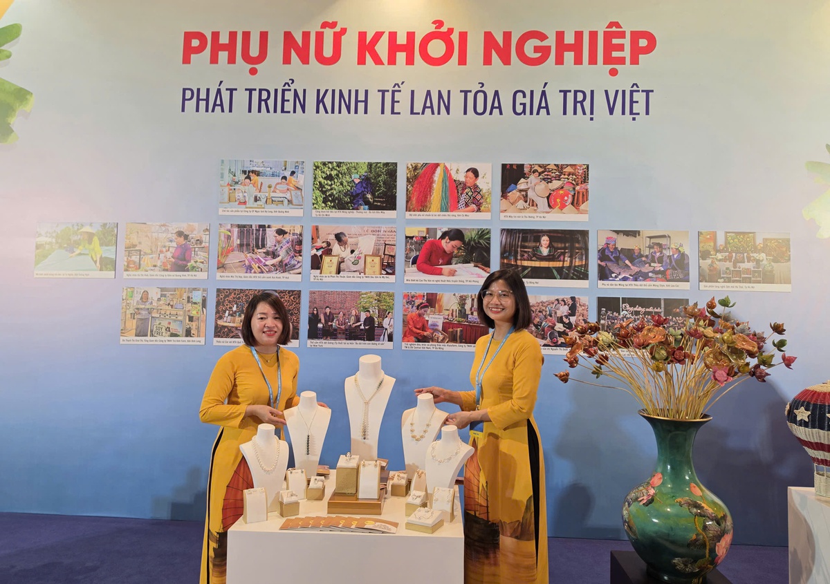 Ấn tượng không gian trưng bày "Phụ nữ khởi nghiệp, phát triển kinh tế và lan tỏa giá trị Việt"- Ảnh 5. Ấn tượng không gian trưng bày "Phụ nữ khởi nghiệp, phát triển kinh tế và lan tỏa giá trị Việt"- Ảnh 5.