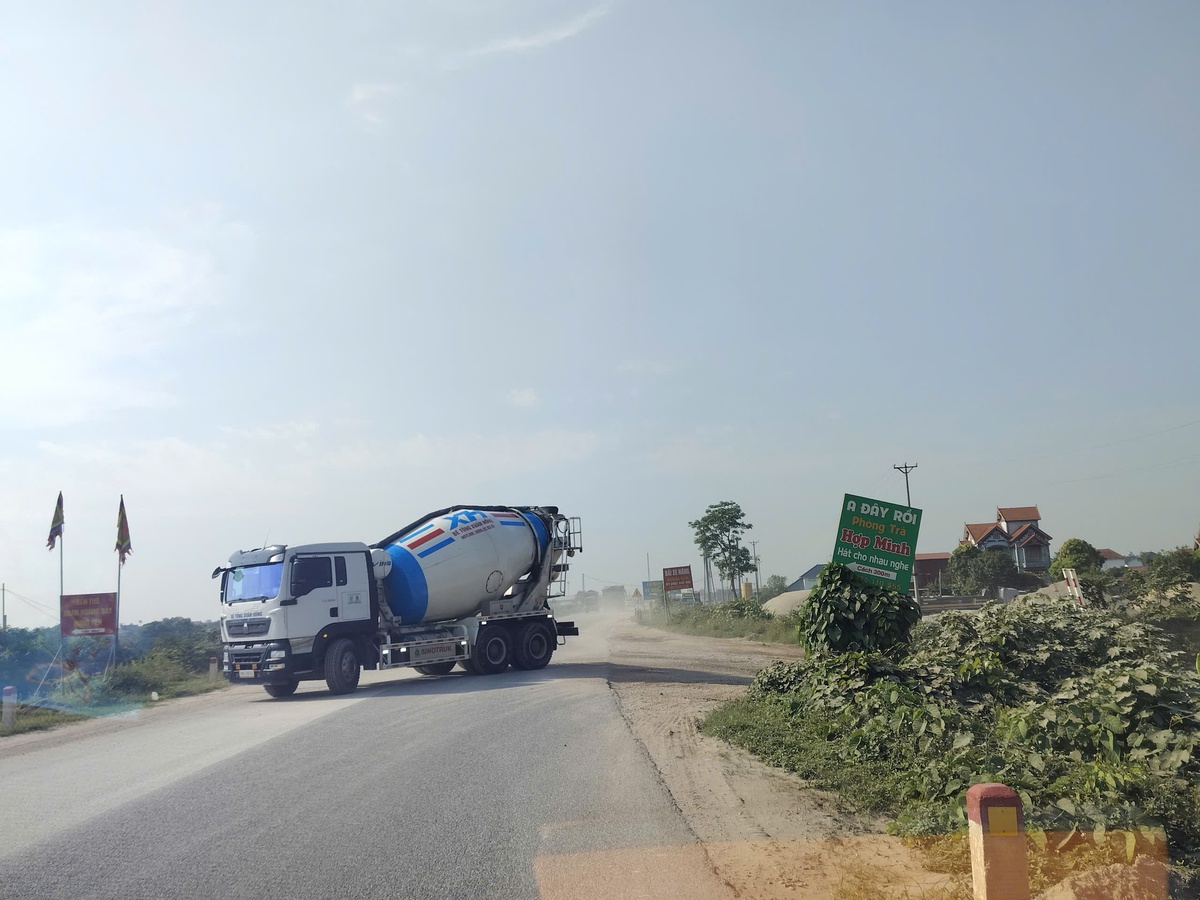 Trạm trộn bê tông không phép của Công ty TNHH Xuân Hồng vẫn hoạt động, người dân tiếp tục phản ánh - Ảnh 3.