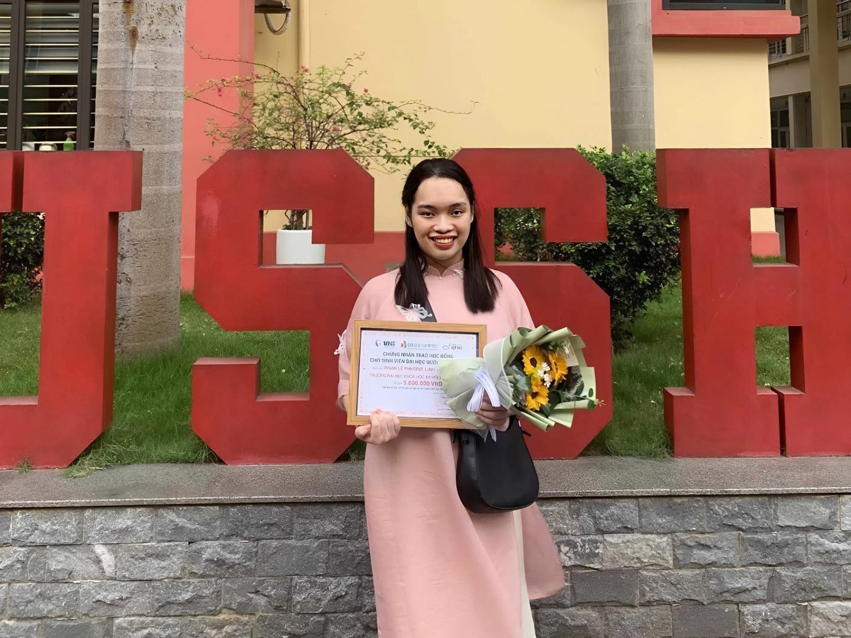 Mạch ngầm Hán Nôm truyền thống và lời hồi đáp ấm áp dành cho gia đình - Ảnh 3.