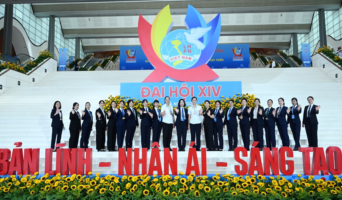 Phụ nữ Bộ Tư lệnh Cảnh vệ hoàn thành xuất sắc nhiệm vụ bảo vệ Đại hội Phụ nữ toàn quốc XIV- Ảnh 4. Phụ nữ Bộ Tư lệnh Cảnh vệ hoàn thành xuất sắc nhiệm vụ bảo vệ Đại hội Phụ nữ toàn quốc XIV- Ảnh 4.
