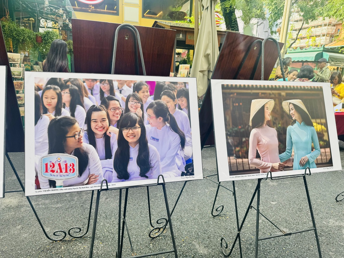 TPHCM xây dựng hệ sinh thái văn hóa áo dài, khẳng định giá trị di sản trong đời sống hiện đại- Ảnh 2. TPHCM xây dựng hệ sinh thái văn hóa áo dài, khẳng định giá trị di sản trong đời sống hiện đại- Ảnh 2.
