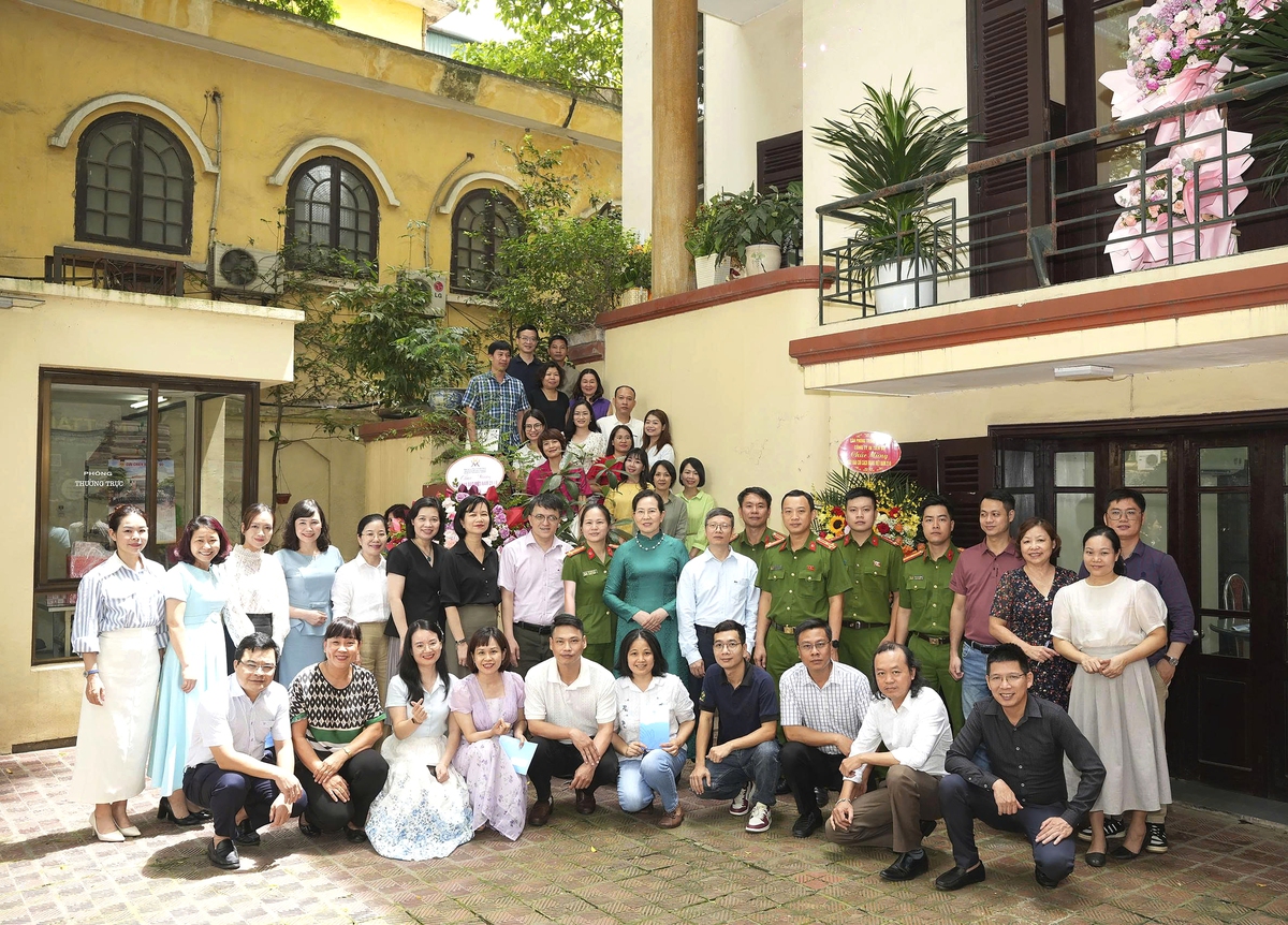 Chủ tịch Hội LHPN Việt Nam Lê Thị Thủy chúc mừng Báo Phụ nữ Việt Nam nhân Ngày Báo chí Cách mạng Việt Nam - Ảnh 4.