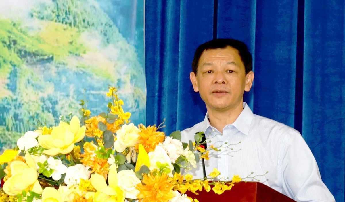 Ấm áp "Phiên chợ 0 đồng" tiếp sức cho trẻ em vùng cao Mường Khương - Lào Cai - Ảnh 1.