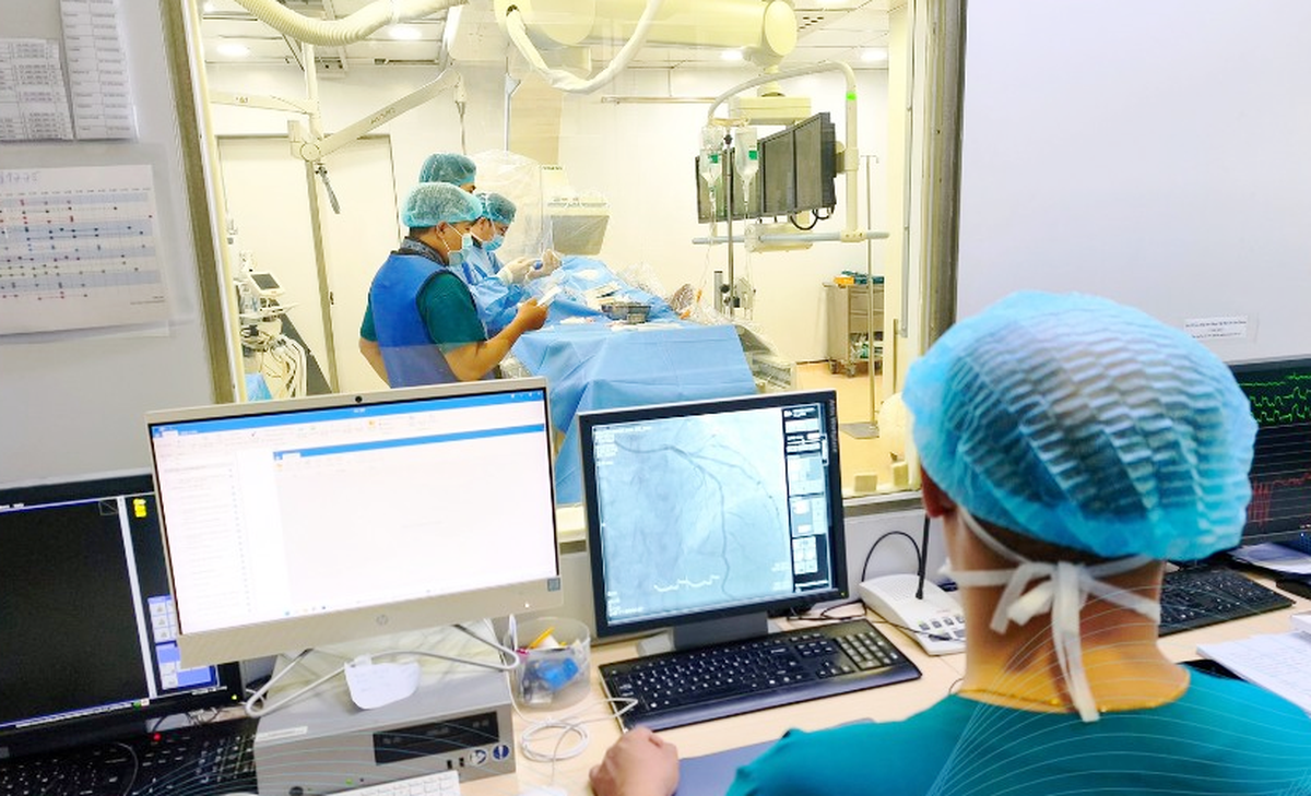 Hút mỗi ngày 1 gói thuốc lá, người đàn ông suýt mất mạng- Ảnh 1.