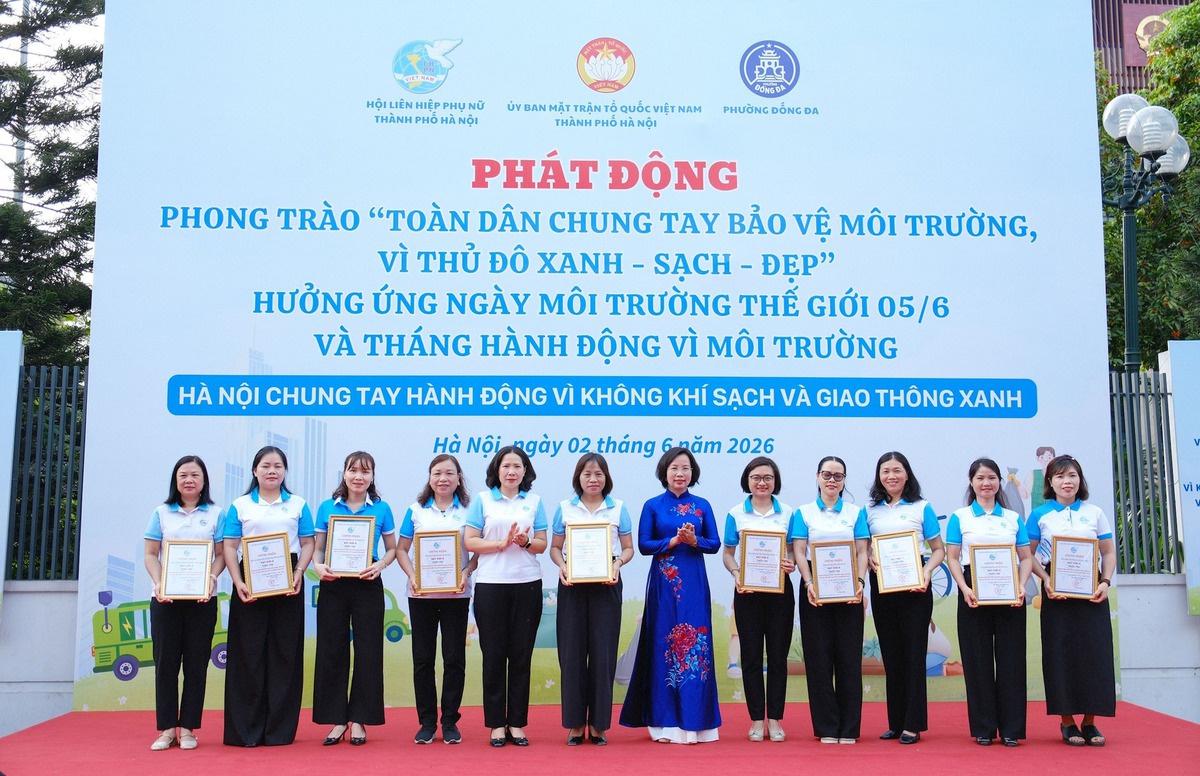 "Toàn dân chung tay bảo vệ môi trường vì Thủ đô xanh - sạch - đẹp"- Ảnh 4. "Toàn dân chung tay bảo vệ môi trường vì Thủ đô xanh - sạch - đẹp"- Ảnh 4.
