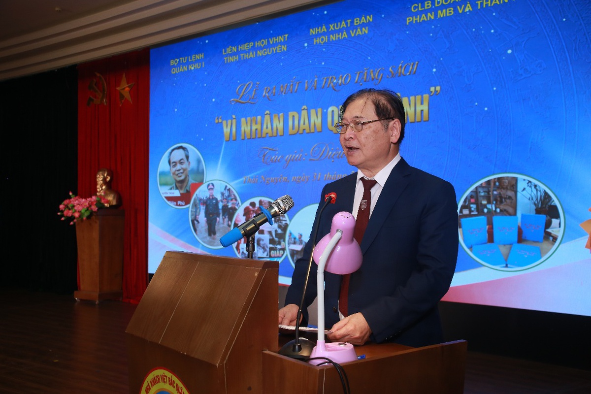 Ông Phan Xuân Dũng - nguyên Ủy viên Trung ương Đảng, Chủ tịch Liên hiệp các Hội Khoa học và Kỹ thuật Việt Nam phát biểu Ông Phan Xuân Dũng - nguyên Ủy viên Trung ương Đảng, Chủ tịch Liên hiệp các Hội Khoa học và Kỹ thuật Việt Nam phát biểu