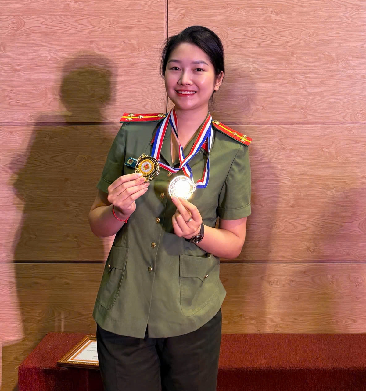 Nụ cười sau "sắc thép" của nữ chiến sĩ Cảnh vệ- Ảnh 3. Nụ cười sau "sắc thép" của nữ chiến sĩ Cảnh vệ- Ảnh 3.