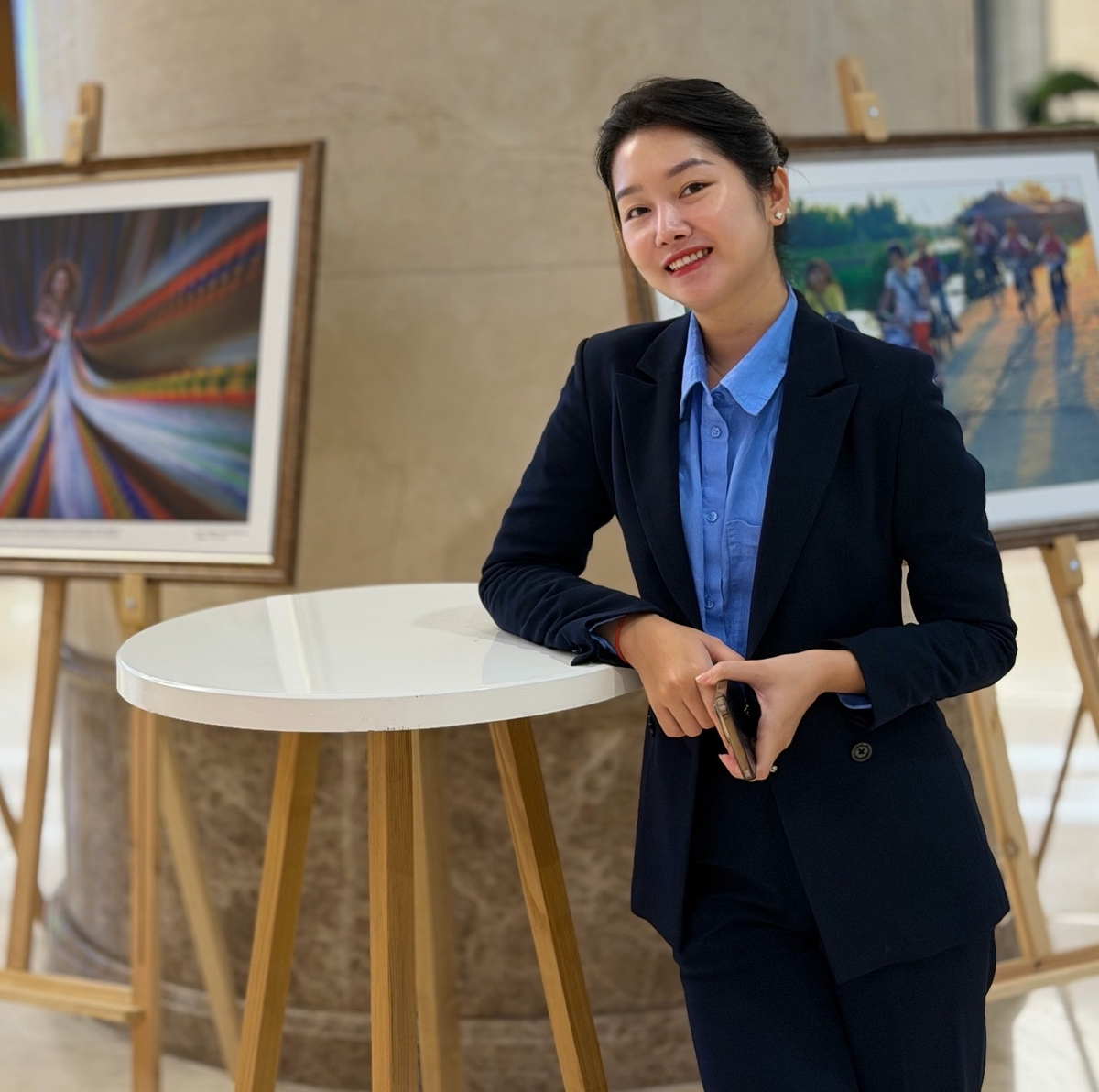 Nụ cười sau "sắc thép" của nữ chiến sĩ Cảnh vệ- Ảnh 1. Nụ cười sau "sắc thép" của nữ chiến sĩ Cảnh vệ- Ảnh 1.