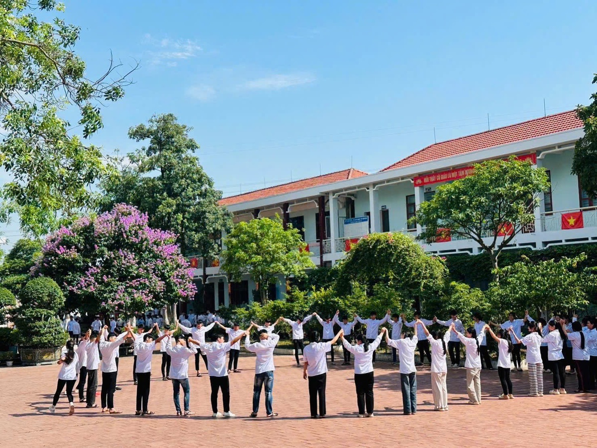 Ngăn khói thuốc trong trường học: Không thể chỉ trông chờ vào thầy cô- Ảnh 4. Ngăn khói thuốc trong trường học: Không thể chỉ trông chờ vào thầy cô- Ảnh 4.