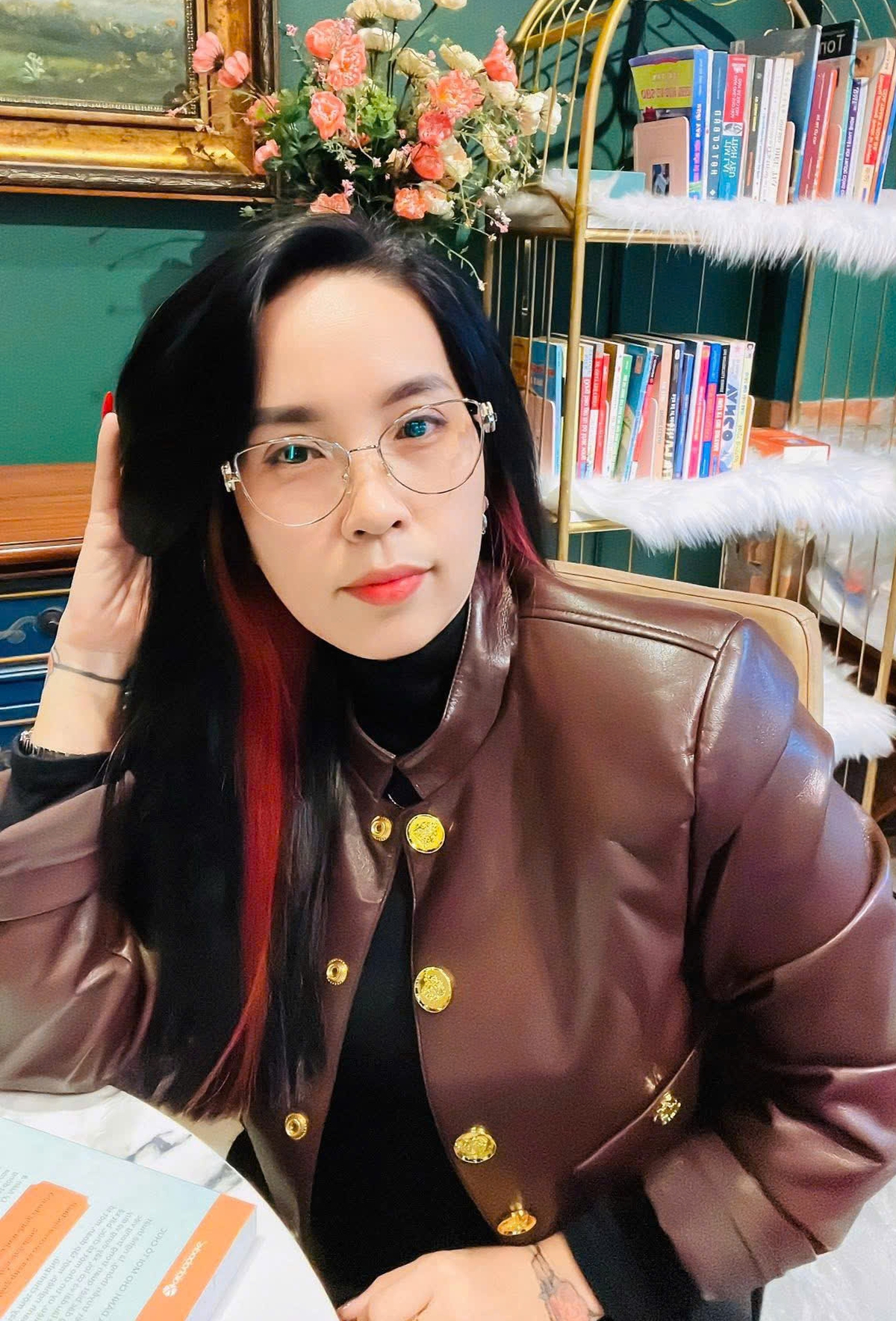 "Bị áp lực tinh thần khi tham gia nhóm nhạc Vstar, con gái tôi rơi vào trầm cảm"- Ảnh 1. "Bị áp lực tinh thần khi tham gia nhóm nhạc Vstar, con gái tôi rơi vào trầm cảm"- Ảnh 1.