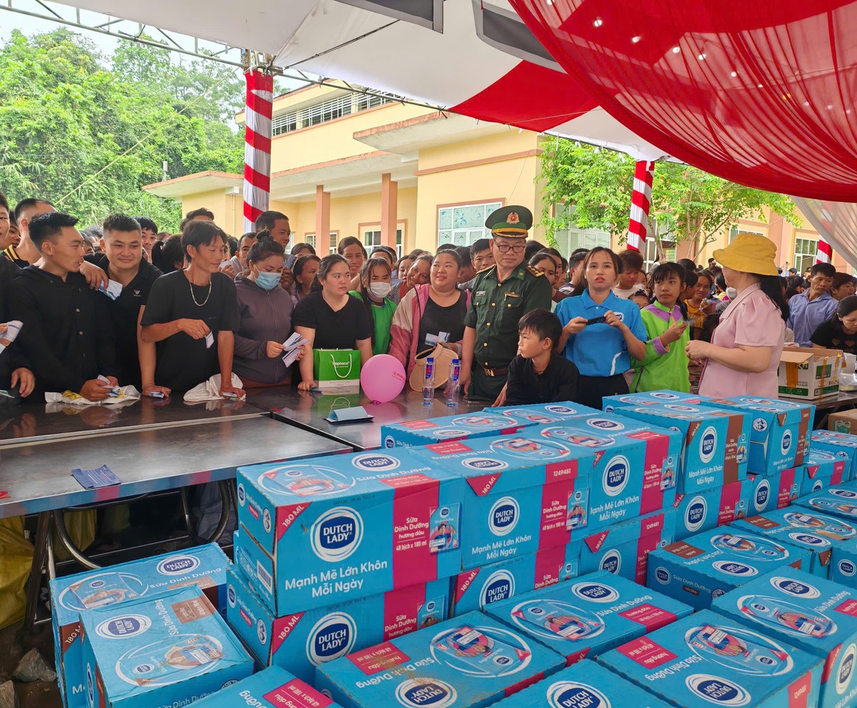 Những ly sữa yêu thương tiếp sức trẻ em vùng cao Mường Khương - Ảnh 3.