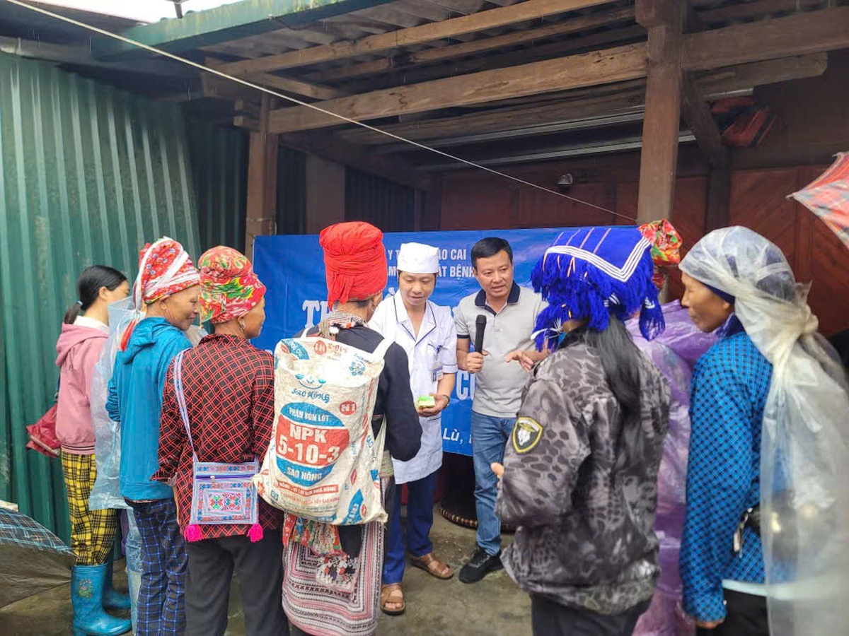 Lào Cai: Tăng cường xây dựng môi trường không khói thuốc, bảo vệ sức khỏe cộng đồng - Ảnh 2.