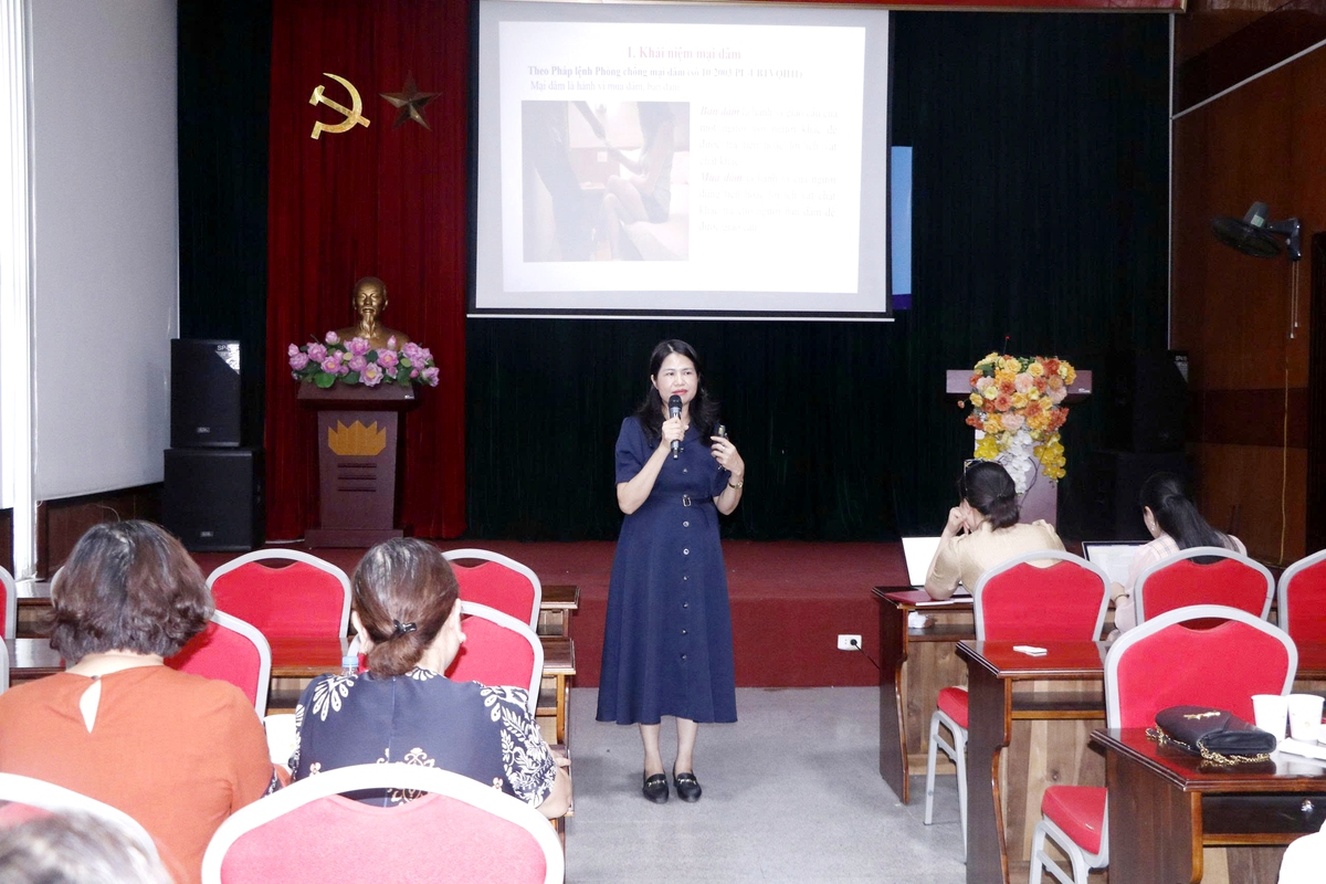 Cảnh báo tình trạng trẻ 14 tuổi nghiện ma túy, hoạt động mại dâm núp bóng mạng xã hội - Ảnh 1.