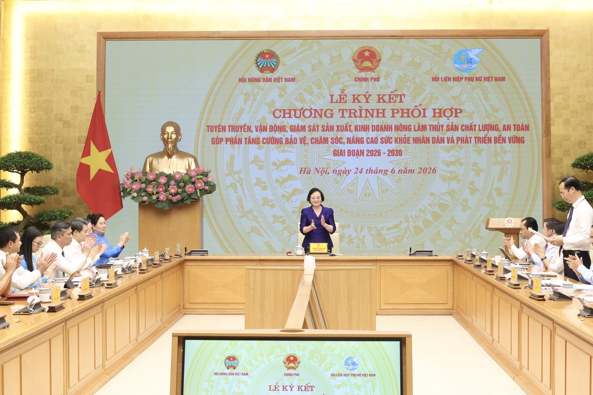 Chính phủ, Hội LHPN Việt Nam và Hội Nông dân Việt Nam ký kết Chương trình phối hợp bảo đảm an toàn thực phẩm giai đoạn 2026-2030- Ảnh 1.