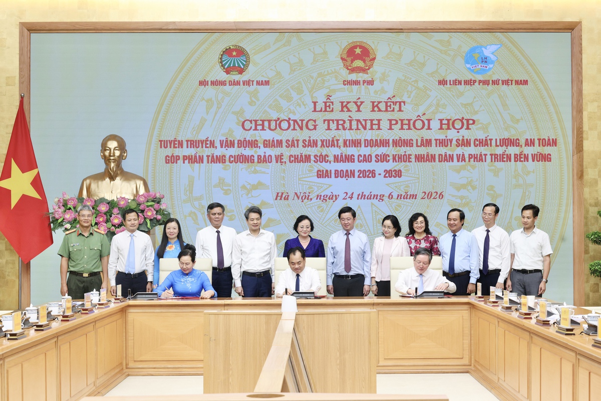 Chính phủ, Hội LHPN Việt Nam và Hội Nông dân Việt Nam ký kết Chương trình phối hợp bảo đảm an toàn thực phẩm giai đoạn 2026-2030- Ảnh 6.