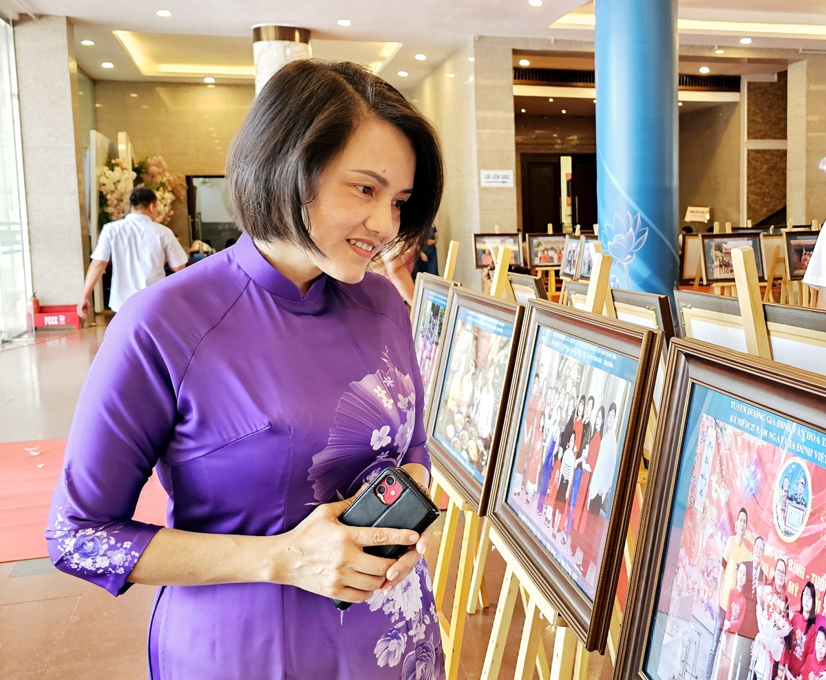Ngày Gia đình Việt Nam 28/6: 3 thế hệ dưới một mái nhà- Khác biệt để hiểu nhau hơn- Ảnh 1.