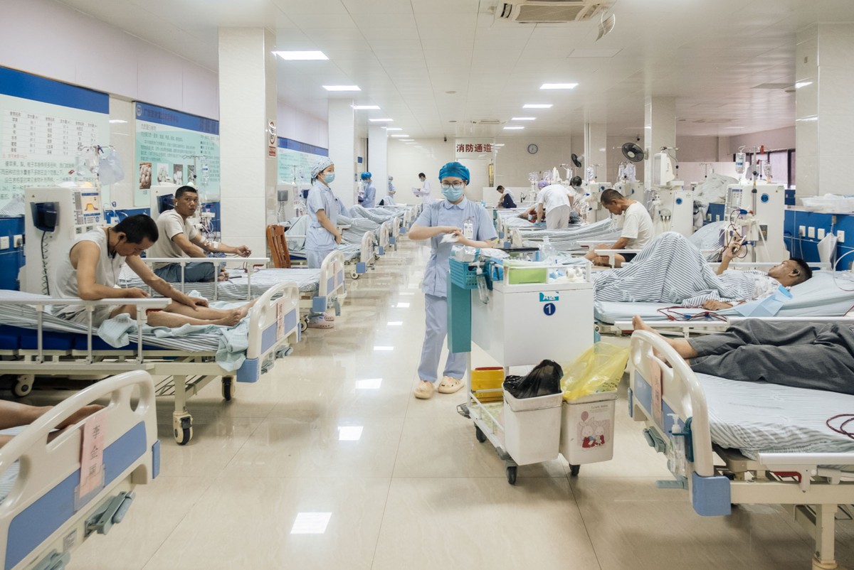 Giữa hai mũi kim- Ảnh 5.