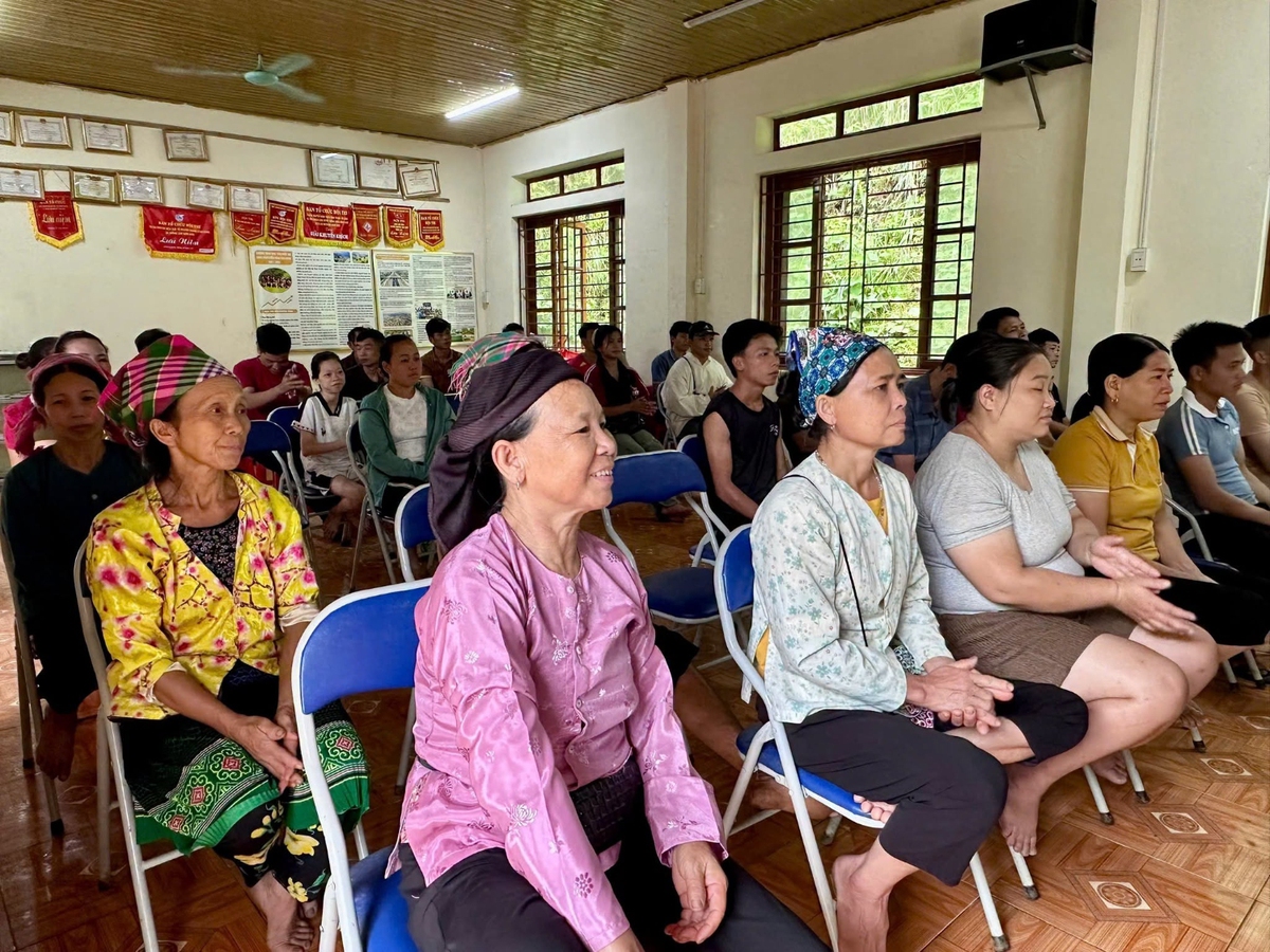 Phụ nữ Cao Bằng tích cực đồng hành trong công tác sắp xếp, sáp nhập thôn, tổ dân phố - Ảnh 2.