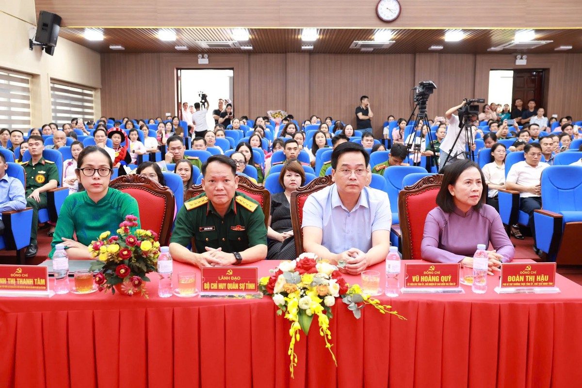 Đa phần thí sinh Hội thi báo cáo viên giỏi tỉnh Lạng Sơn là nữ- Ảnh 2.