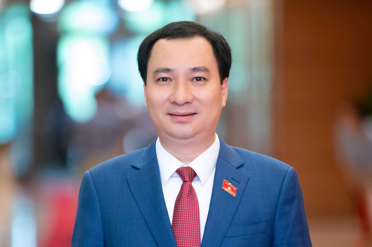 Nỗi lo từ chiếc điện thoại trên tay trẻ em - Ảnh 1.