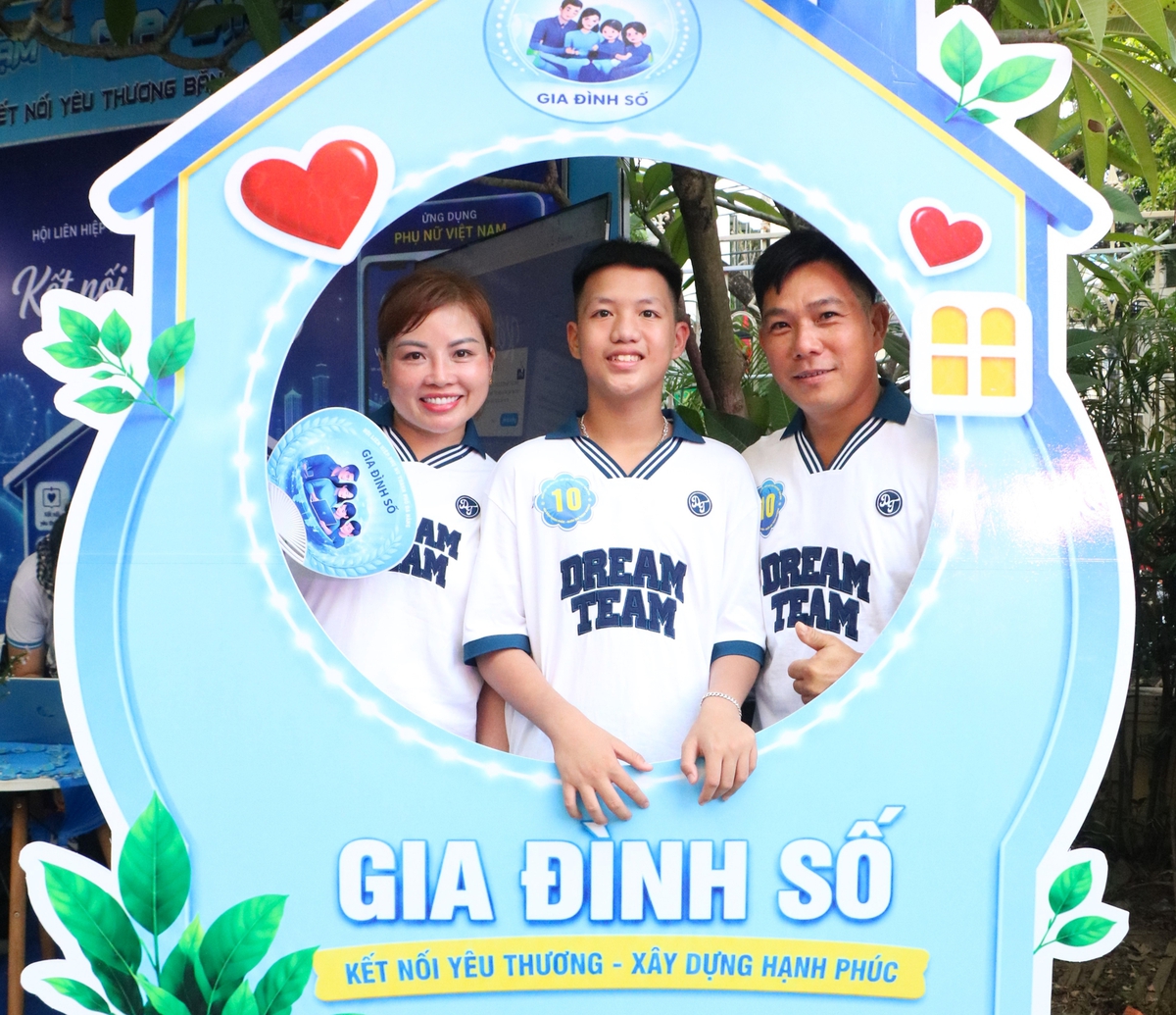Yêu thương kết nối "gia đình số"- Ảnh 9.