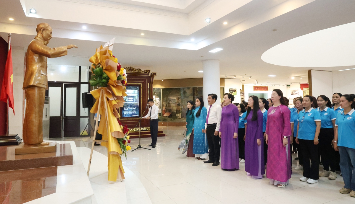 Lễ Mít tinh hưởng ứng Ngày Gia đình Việt Nam 28/6: "Chạm yêu thương - Xây hạnh phúc" - Ảnh 1.