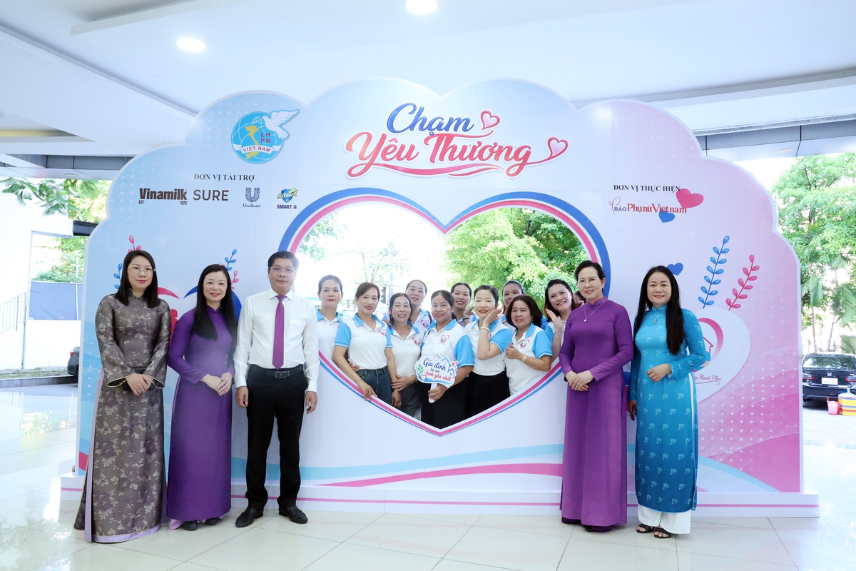 Những hình ảnh đáng nhớ tại Lễ Mít tinh hưởng ứng Ngày Gia đình Việt Nam 28/6 - Ảnh 1.