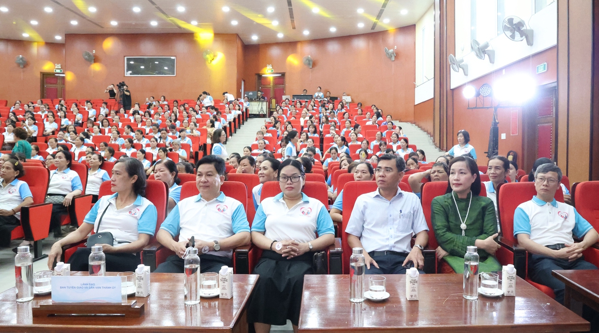 Lễ Mít tinh hưởng ứng Ngày Gia đình Việt Nam 28/6: "Chạm yêu thương - Xây hạnh phúc" - Ảnh 6.