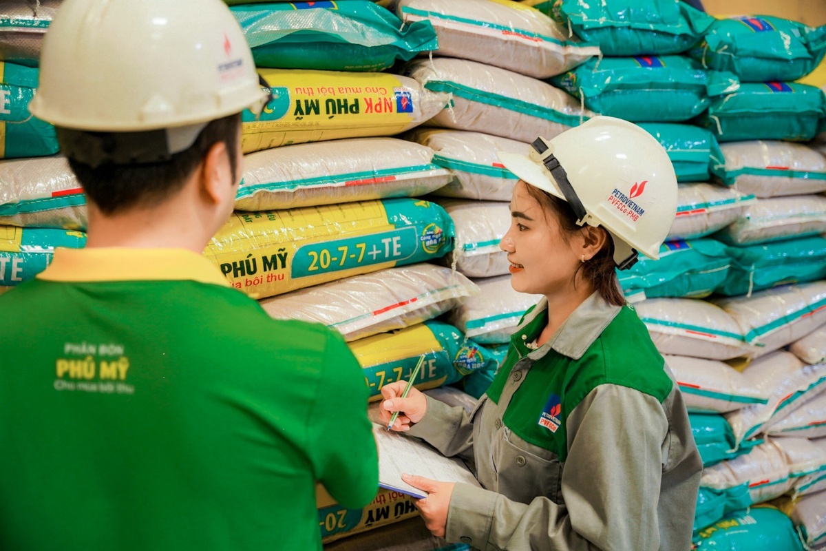 Phụ nữ Petrovietnam: Giữ lửa gia đình, tiếp sức cho những công trình năng lượng - Ảnh 2.