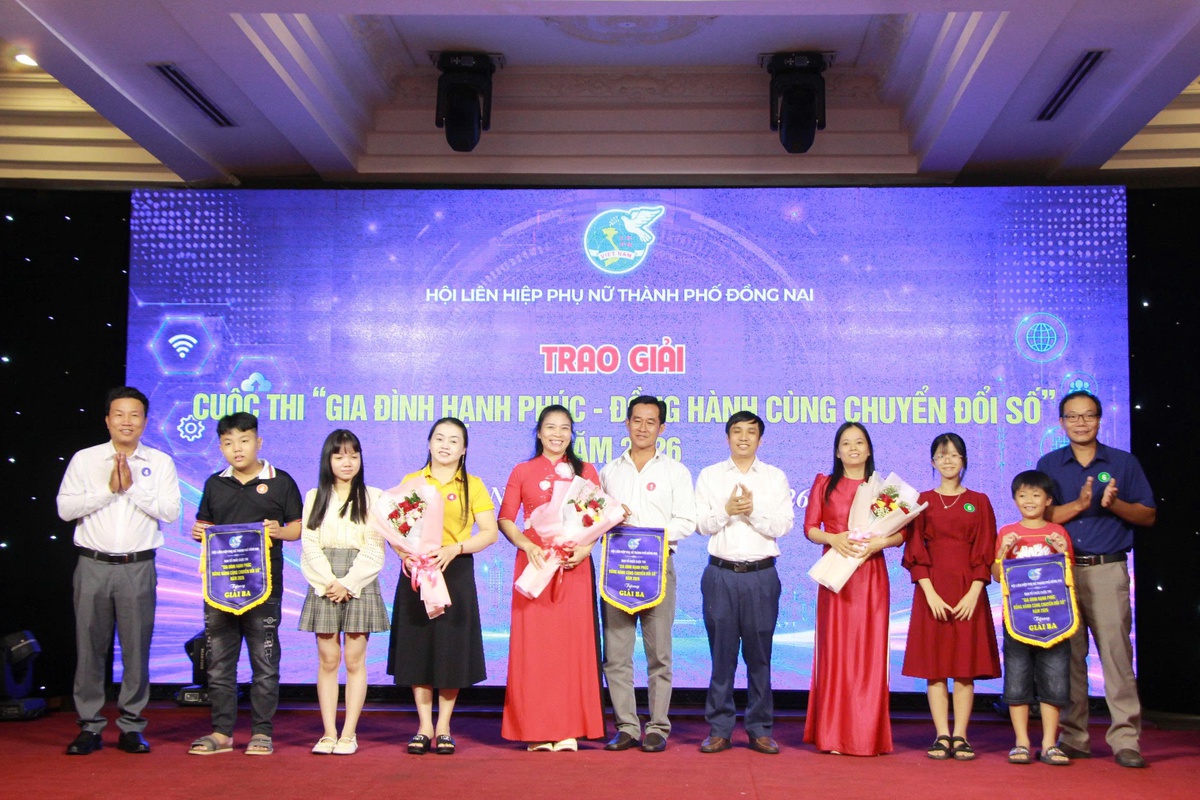 Phụ nữ Đồng Nai sôi nổi hưởng ứng các cuộc thi về chuyển đổi số- Ảnh 5.