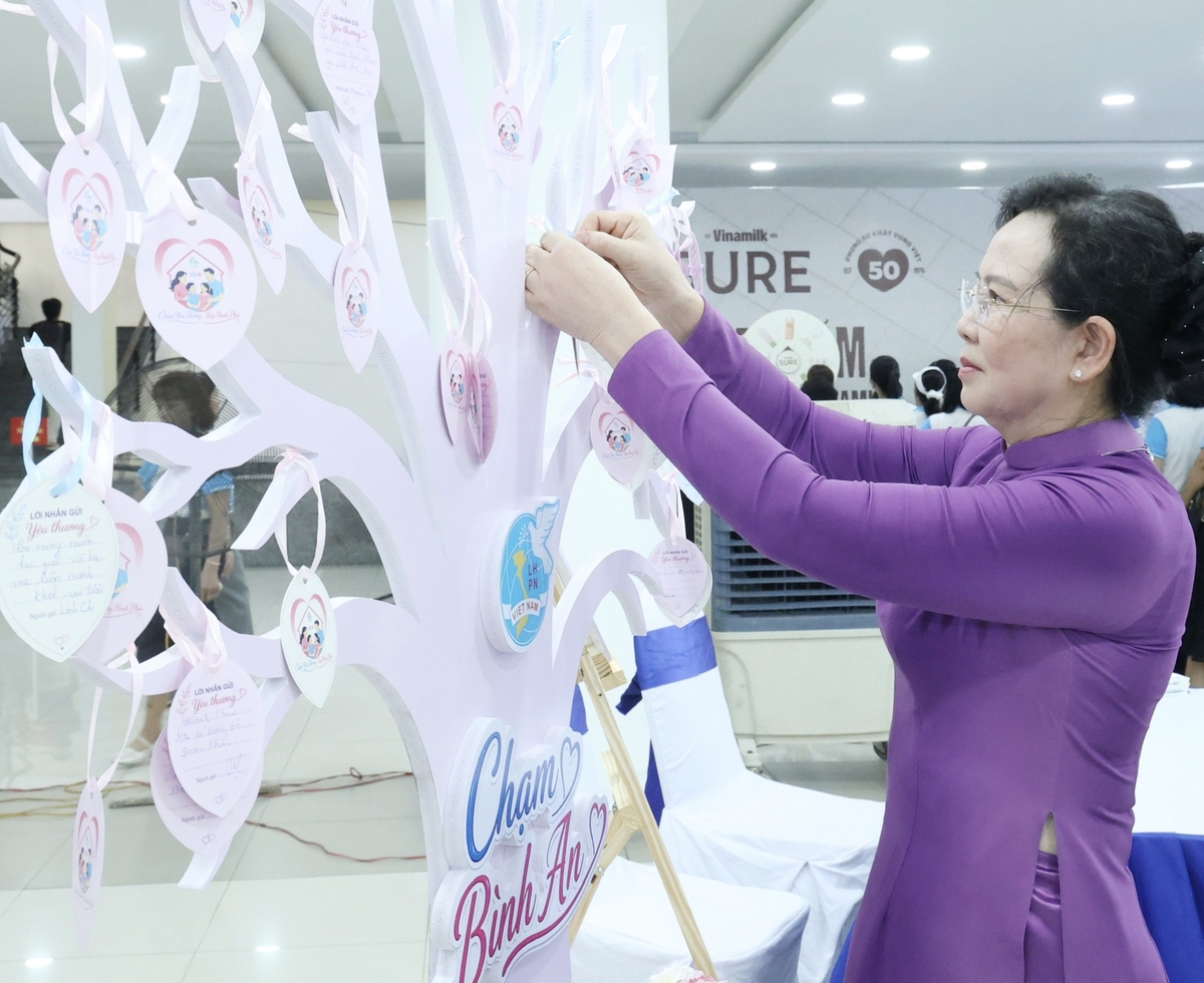 Những hình ảnh đáng nhớ tại Lễ Mít tinh hưởng ứng Ngày Gia đình Việt Nam 28/6 - Ảnh 2.