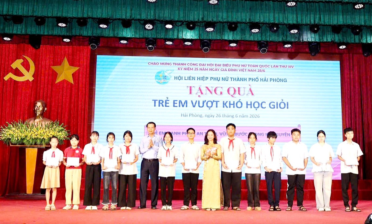 Hải Phòng phát động Cuộc vận động "Gia đình 5 không, 3 sạch, 3 an" sau Đại hội Phụ nữ toàn quốc XIV - Ảnh 2.