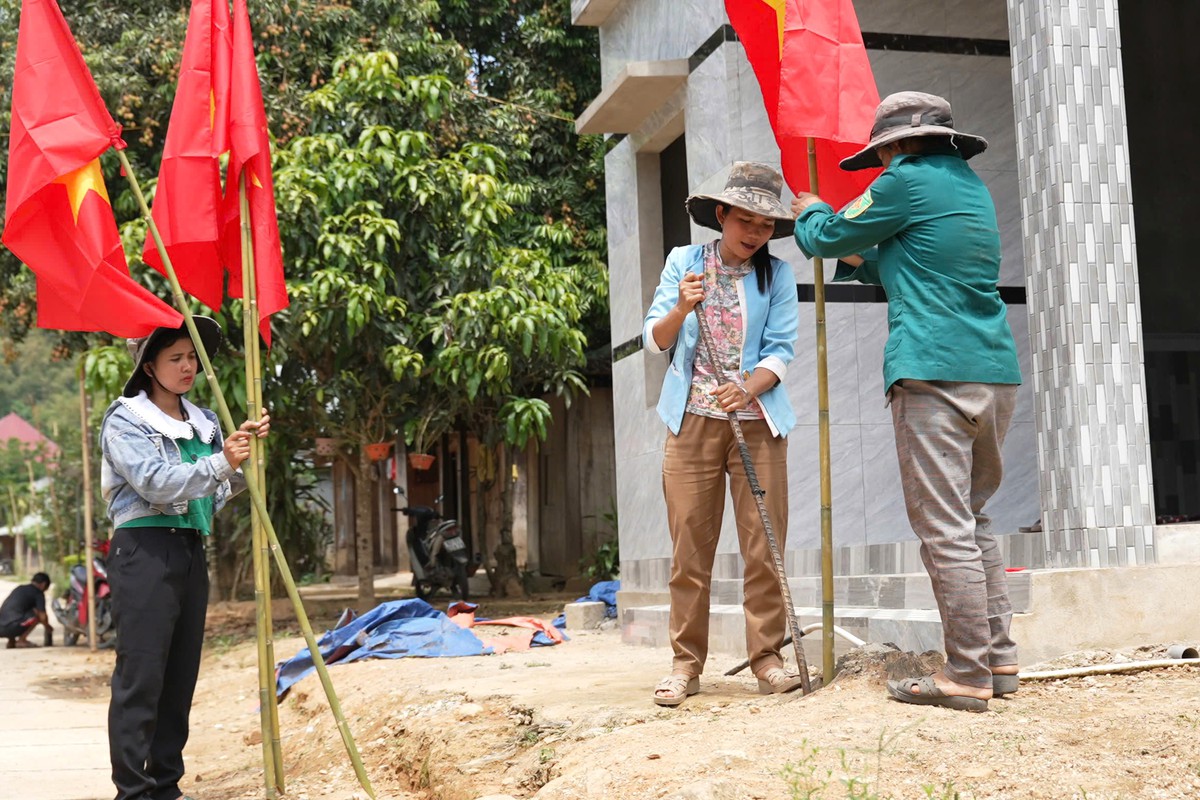 Phụ nữ Đà Nẵng vun đắp đường cờ Tổ quốc rực rỡ sắc hoa, kiến tạo tương lai xanh- Ảnh 13.