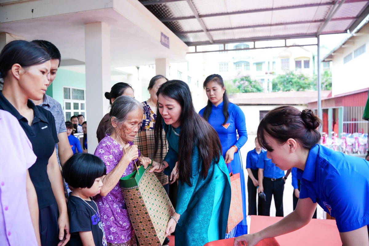 Lạng Sơn: Ra quân Chiến dịch Thanh niên tình nguyện hè và hưởng ứng Tháng hành động vì trẻ em 2026- Ảnh 5.