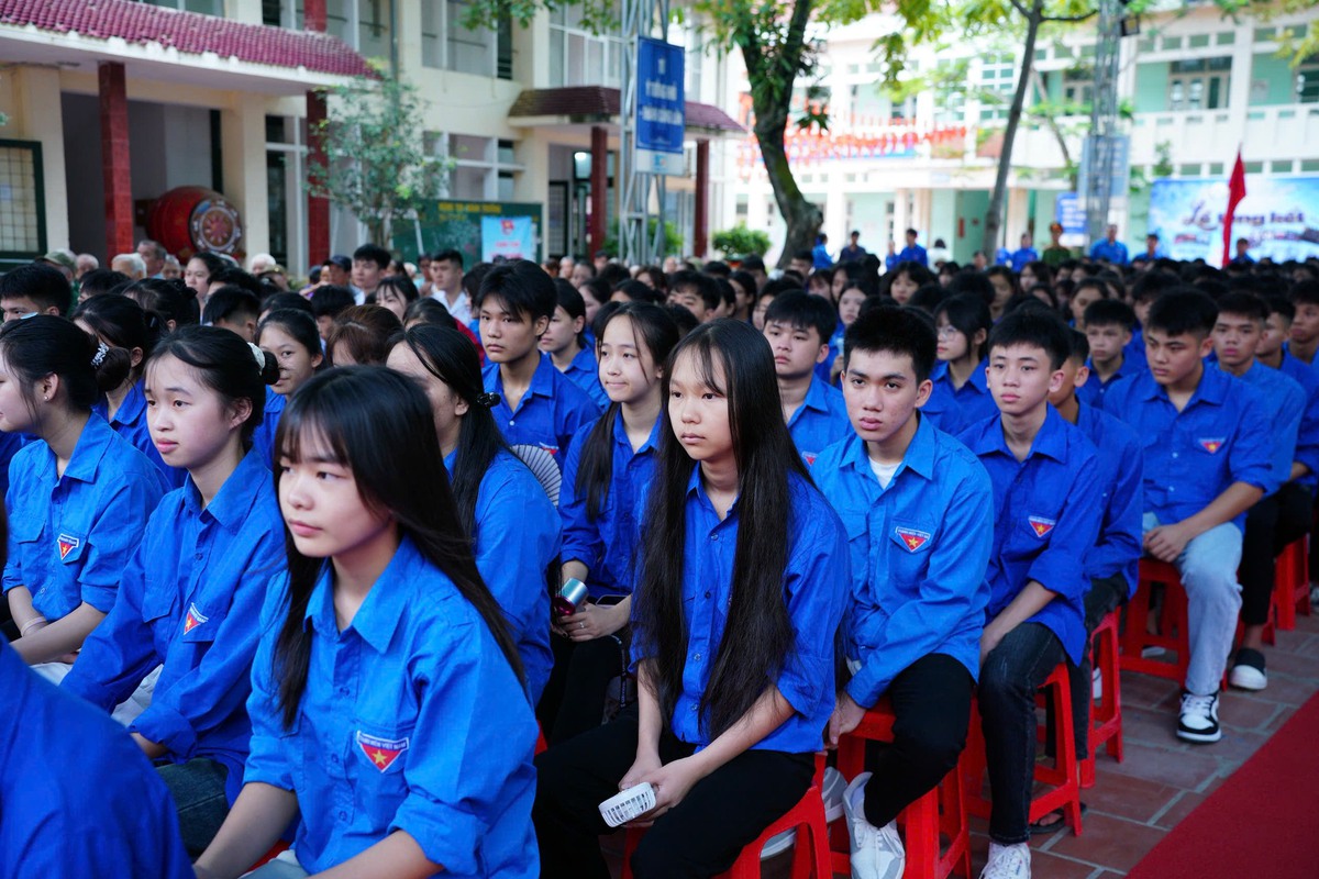 Lạng Sơn: Ra quân Chiến dịch Thanh niên tình nguyện hè và hưởng ứng Tháng hành động vì trẻ em 2026- Ảnh 3.