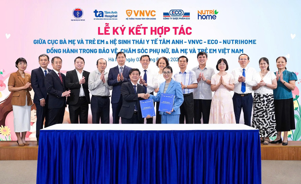Ra mắt mô hình hợp tác công - tư chăm sóc toàn diện sức khỏe cho phụ nữ và trẻ em- Ảnh 1.