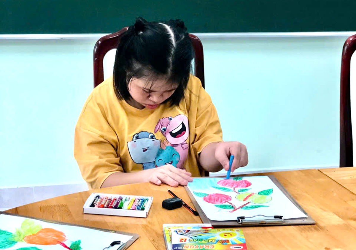 Mô hình giáo dục cá thể hóa: Giải pháp hiệu quả giúp trẻ đặc biệt sớm hòa nhập
- Ảnh 2.
