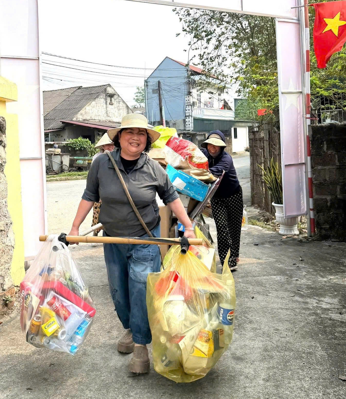 Điểm sáng trong phong trào thu gom rác, chống rác thải nhựa ở Tuyên Quang- Ảnh 2.