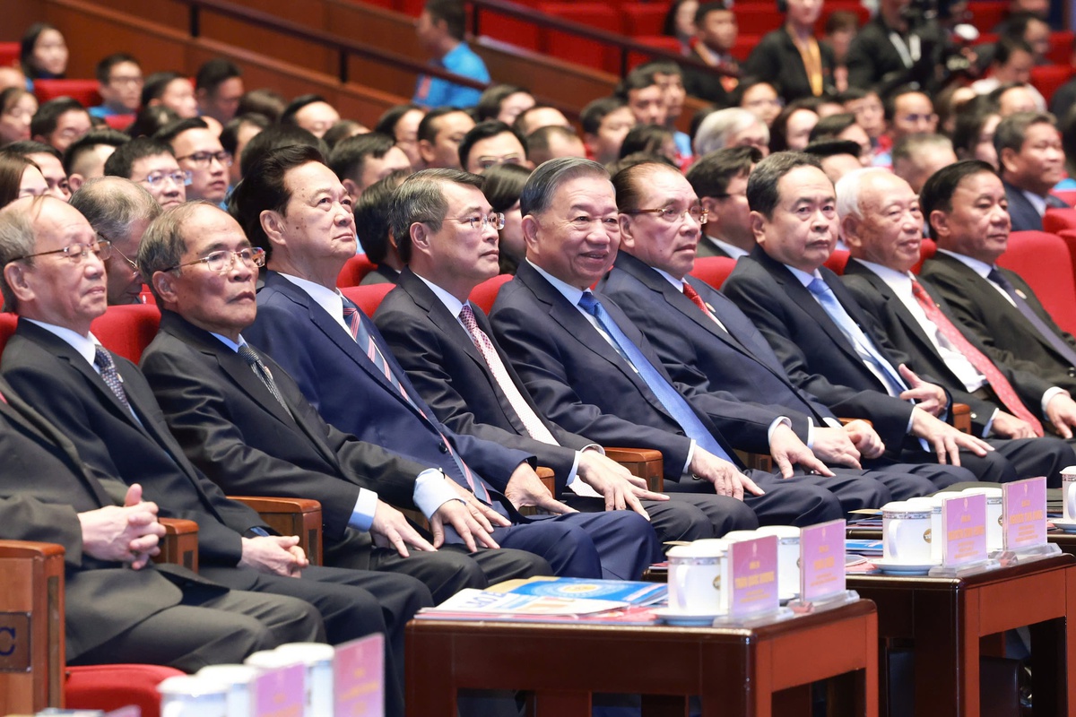 Khai mạc trọng thể Đại hội Công đoàn Việt Nam lần thứ XIV- Ảnh 1.